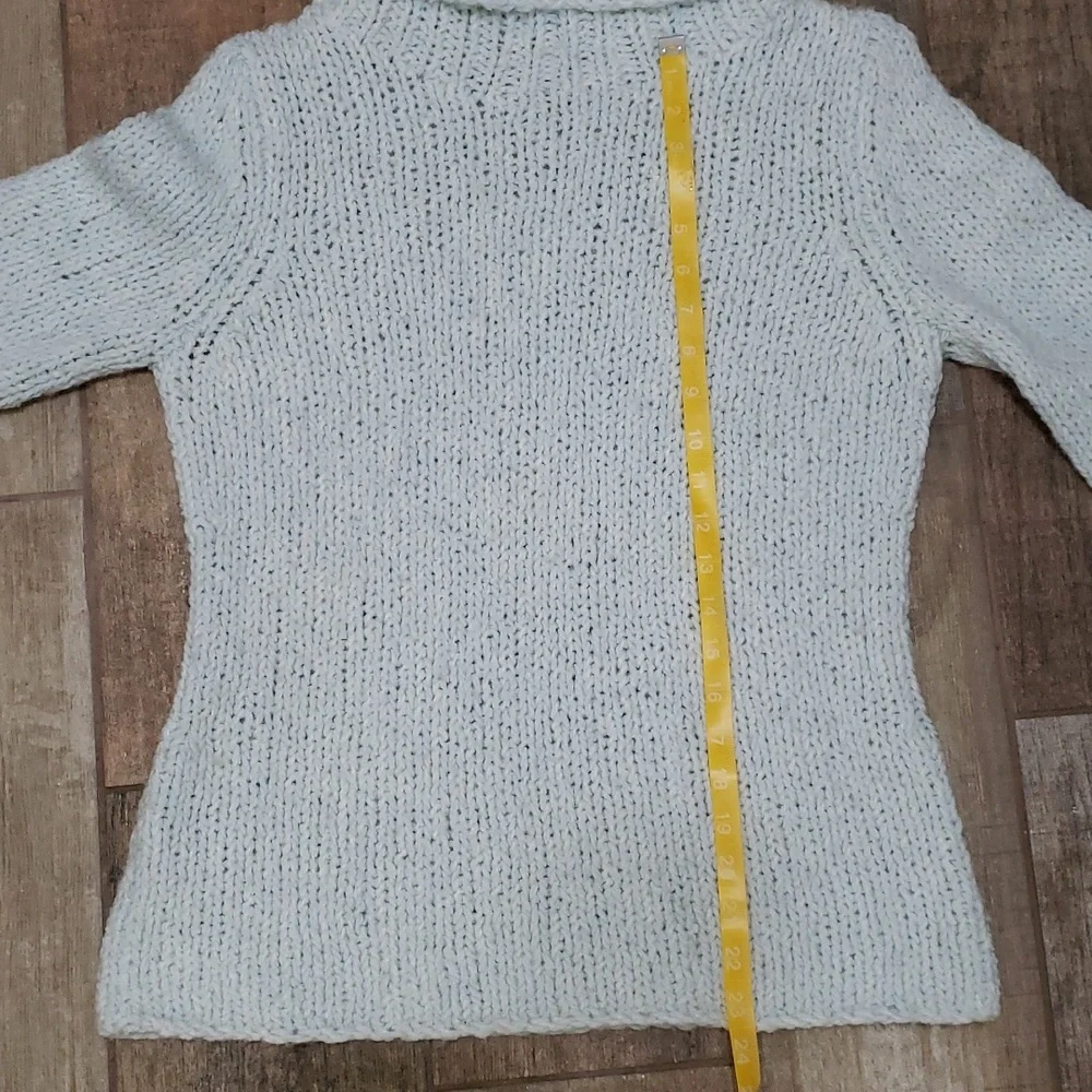 Express Handnit Sweater - Picture 8 of 10